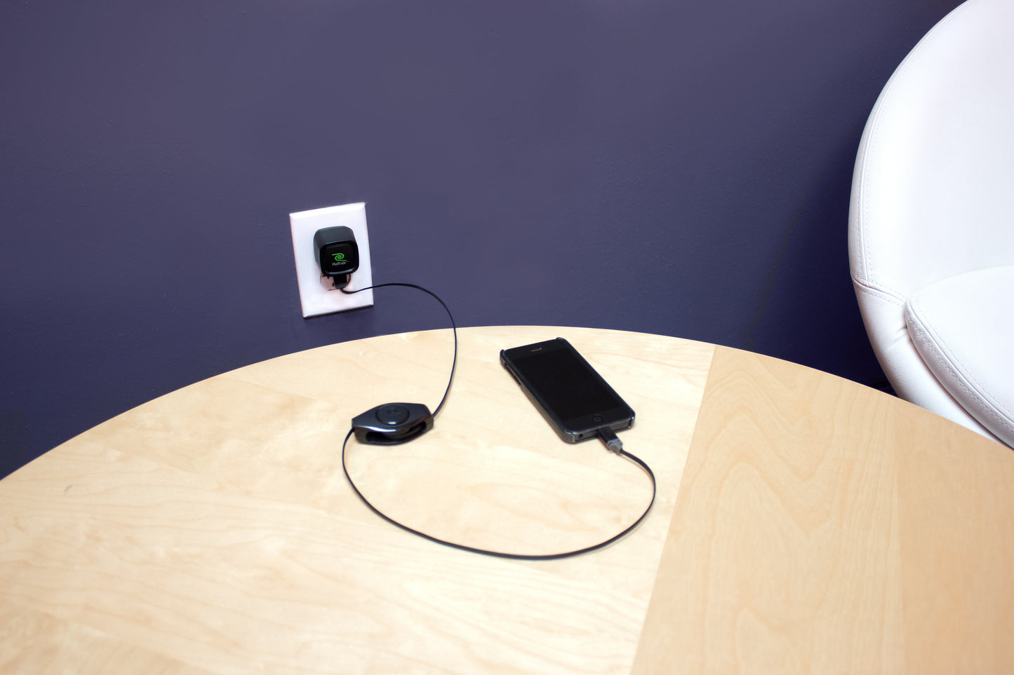 Lightning Wall Charger | Retractable Lightning Charging Cable | 2.4A Wall Charger | Black